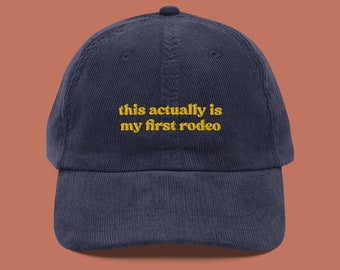 C'est en fait mon premier chapeau en velours côtelé brodé Rodeo