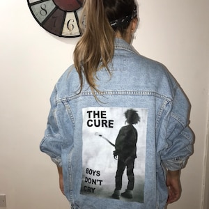 1980’s retro vintage The cure boys don’t cry print denim jacket.