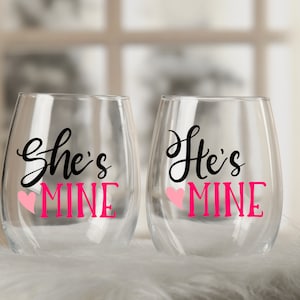 Couples Wine Glass Set, She&#39;s Mine He&#39;s Mine Valentine&#39;s Day Gift, Newlywed Wedding Stemless Wine Glass, I Do Cup, His and Her Wine Glasses