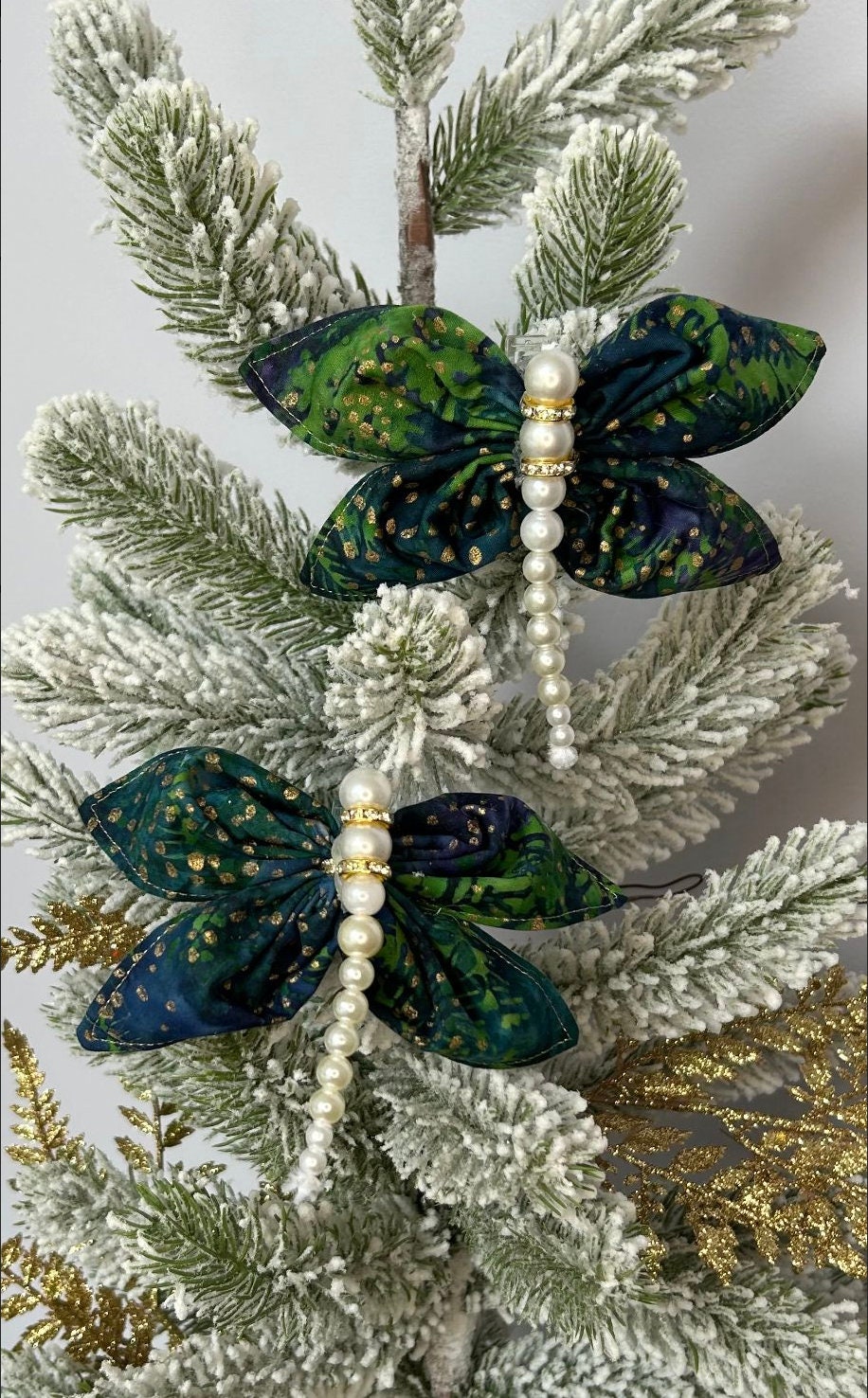 J. Minnis Designsによるクリスマストンボオーナメントのパターン