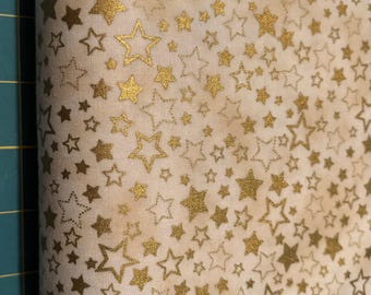 Winter Grandeur Ivory from Robert Kaufman 18381-15 Gold metallic accents
