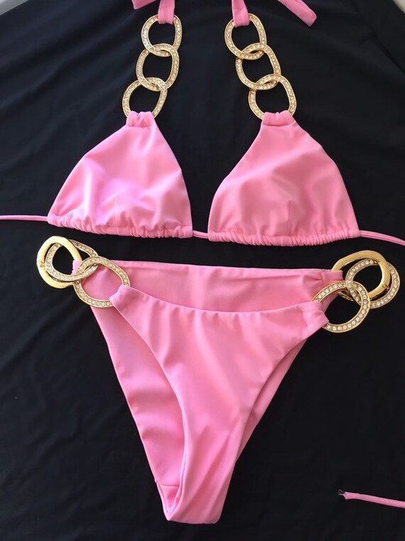hip hugging bikini bottoms