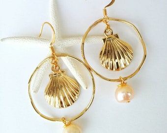 Wavy Hoop Earrings | Gold Sunrise Shell | Champagne Pink FWP Earrings | Pearl Earrings | Shell Jewelry | Medium Hoops