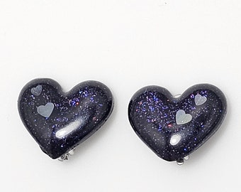 Boucles d'oreilles clips en forme de cœur noires holographiques scintillantes en résine