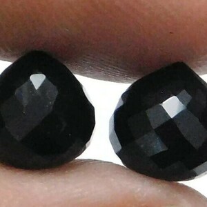 Natural Black Onyx Handmade Faceted Onion Drops Shape Loose Beads, Fat Side Top Half Drill Beads 13x13mm Top Half Drill 1mm 3 Matched Pair