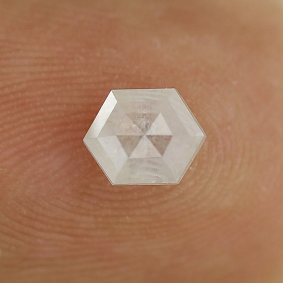 0.65 CT、5.6 x 4.3 MM ! 六角形のソルトアンドペッパーダイヤモンド 