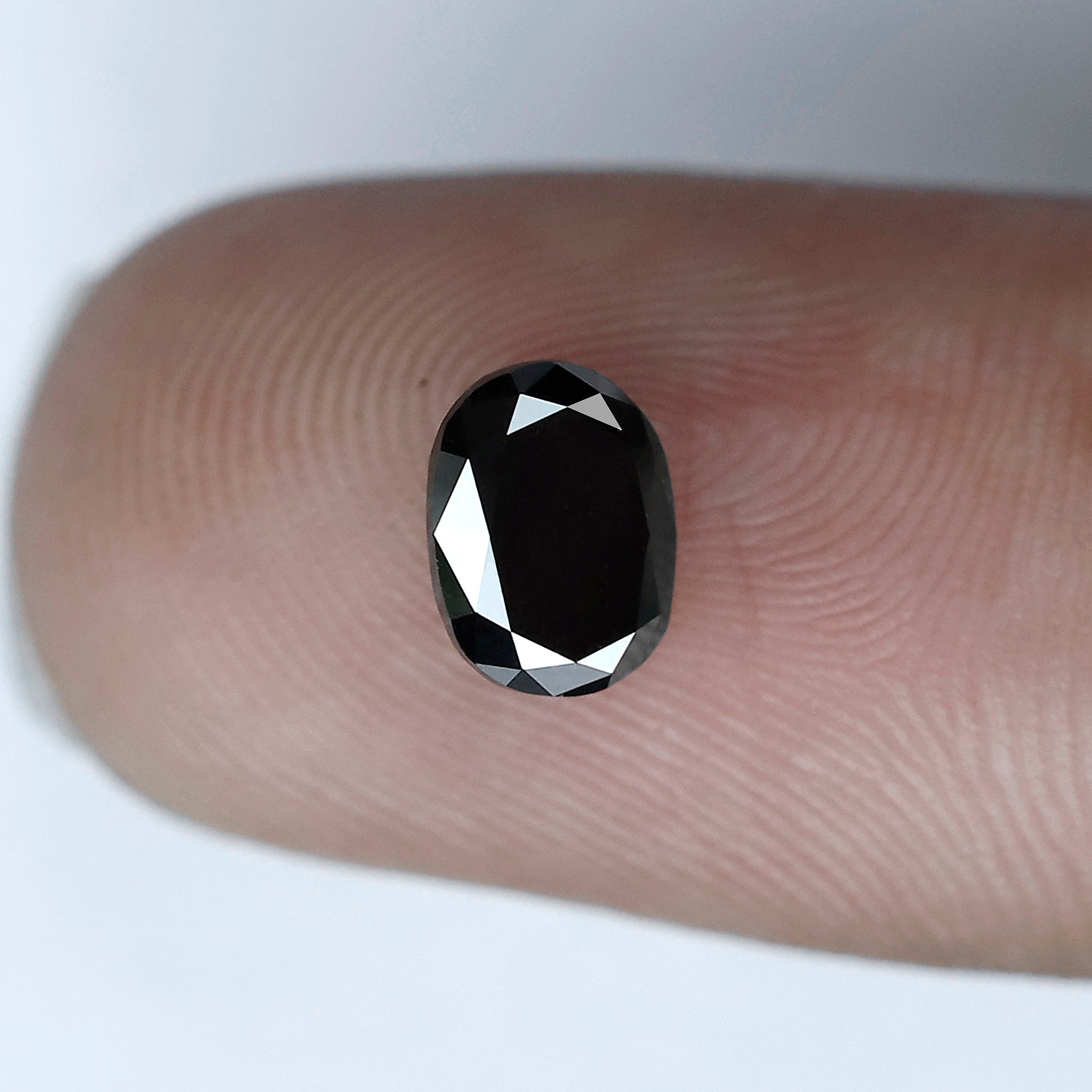 1 carat black diamond oval