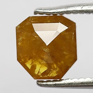 Diamante rústico de corte antiguo modificado de 1,24 quilates, piedra suelta amarilla natural de 6 mm para un anillo único.