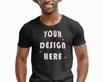 Maqueta de modelo negro / Maqueta Gildan 64000 / Maqueta de camiseta negra / Maqueta de hombre afroamericano / Maquetas diversas / Maqueta de hombre negro