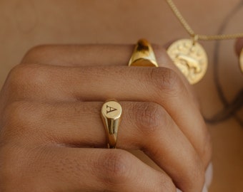 Anel de sinete com monograma para mulheres, anel inicial de ouro, anel personalizado, joia feita à mão, presente para a mãe, presente de casamento, anéis personalizados