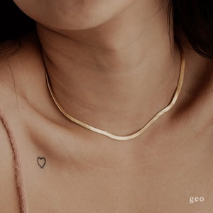 Schlangenkette Halskette Alltag Layered Halskette Fischgrät Choker Halskette Flache 3mm Schlangenkette für Frauen Hochzeitsgeschenk Layering Halskette