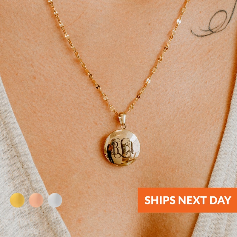 Personalized Engraved Photo Locket Necklace Gold Monogram Etsy
