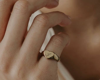 Gepersonaliseerde zegelring hartring stempelring gouden hartring 14k goud roségoud zilver minimale hartring sierlijke stapelring
