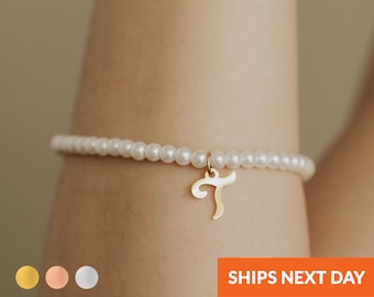 Personalized Pearl Bracelet for Bride Bridesmaid Gifts Bracelet for Women Dainty Pearl Jewelry Initial Beaded Letter Bracelet for Her