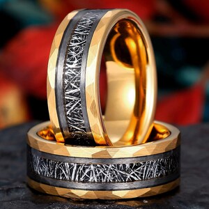 Anillo de hombre con meteorito blanco, anillo de compromiso de tungsteno para hombre, banda de oro para bodas para hombre, anillo de aniversario de oro de 8 mm, banda de ajuste cómodo