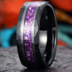 Crushed Amethyst Mens Band, Balck Tungsten Ring, Mens Engagement Ring, Hammered Black Mens Band, 8mm, Purple Amethyst Band For Him