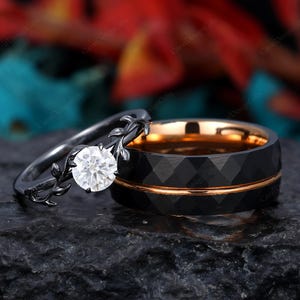 Vintage Couples Ring Set,Black Hammered Mens Wedding Band,Round Cut Moissanite Womens Black Ring,Anniversary Gift for him and hers