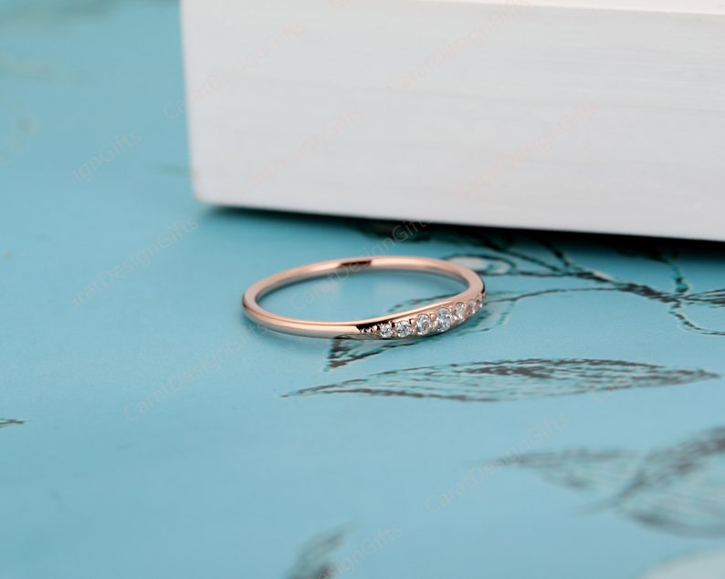 Wedding Bands,Delicate Diamond Ring,0.11ctw Natural Diamond Wedding Ring,Engagement Anniversary Ring,Stack Ring,Solid 14K Rose Gold Ring