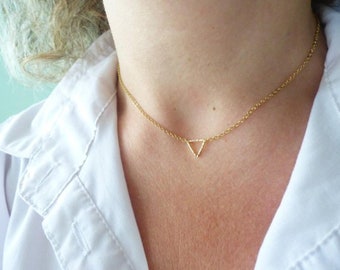 Tiny Gold Necklace, Triangle Necklace,Dainty Necklace, Simple Delicate Necklace, Minimal Necklace, Modern Gold Necklace,Choker Necklace