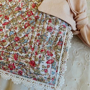 Quilted Bible Sleeve- Lace Trim, No Embroidery image 4