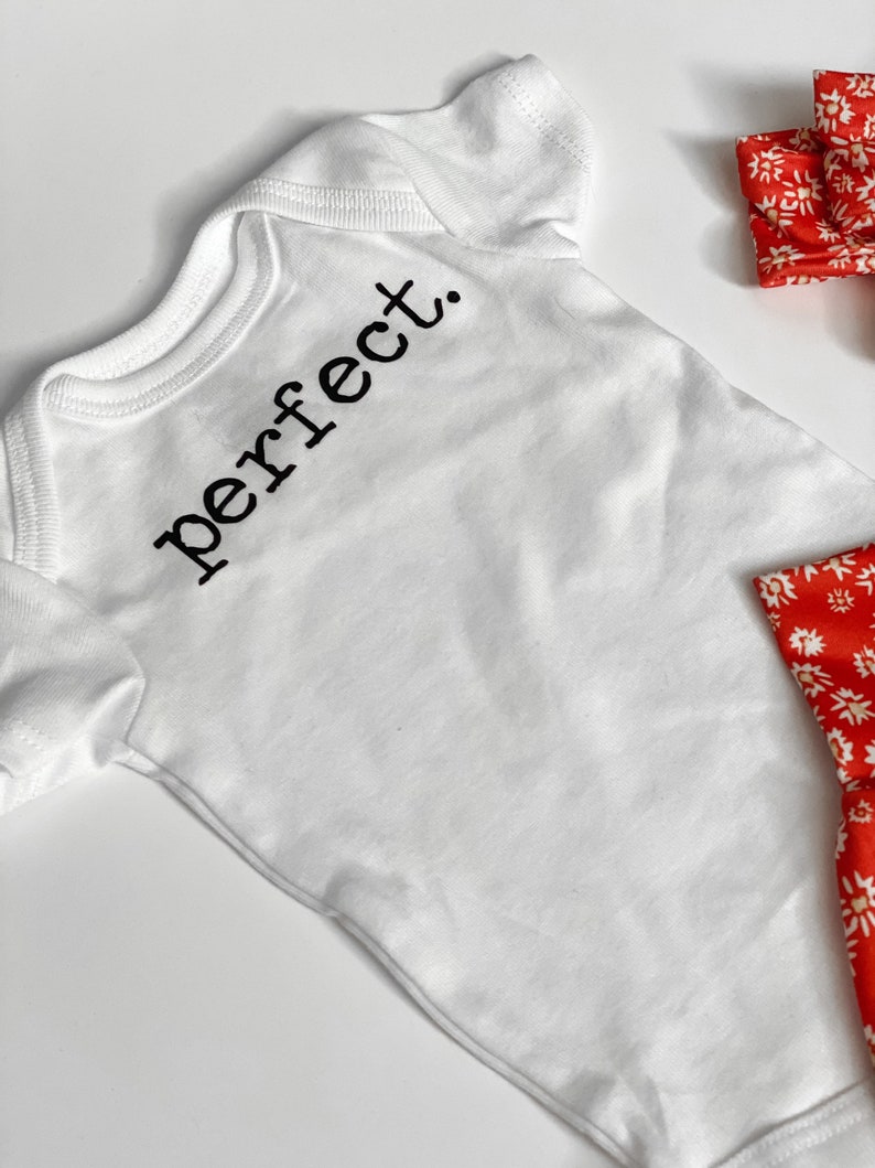 Spring Baby Clothes Summer Baby Clothes Baby Bloomers Baby Bloomers and Matching Bow Baby Girl Clothing Sets Daisy Bloomers