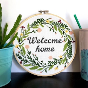 Welcome home Cross Stitch Pattern, Modern cross stitch, Floral flower wreath cross stitch, Room Wall Decor, hoop art, home sweet home