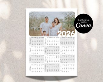 2026年フォトカレンダー、12ヶ月間パーソナライズ写真ギフト（Canva編集可能デジタルダウンロード）