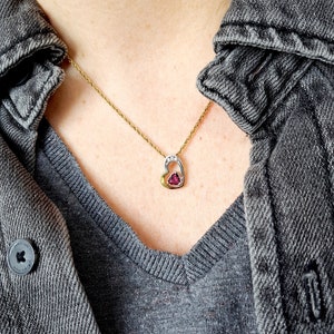 Vintage 9ct Gold, White Gold, Almandine Garnet Heart Pendant. Vintage Jewellery / Jewelry.