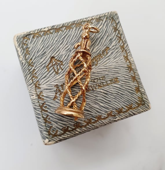 Vintage 9ct Gold Water Dispenser / Soda Syphon Pendan… Gem