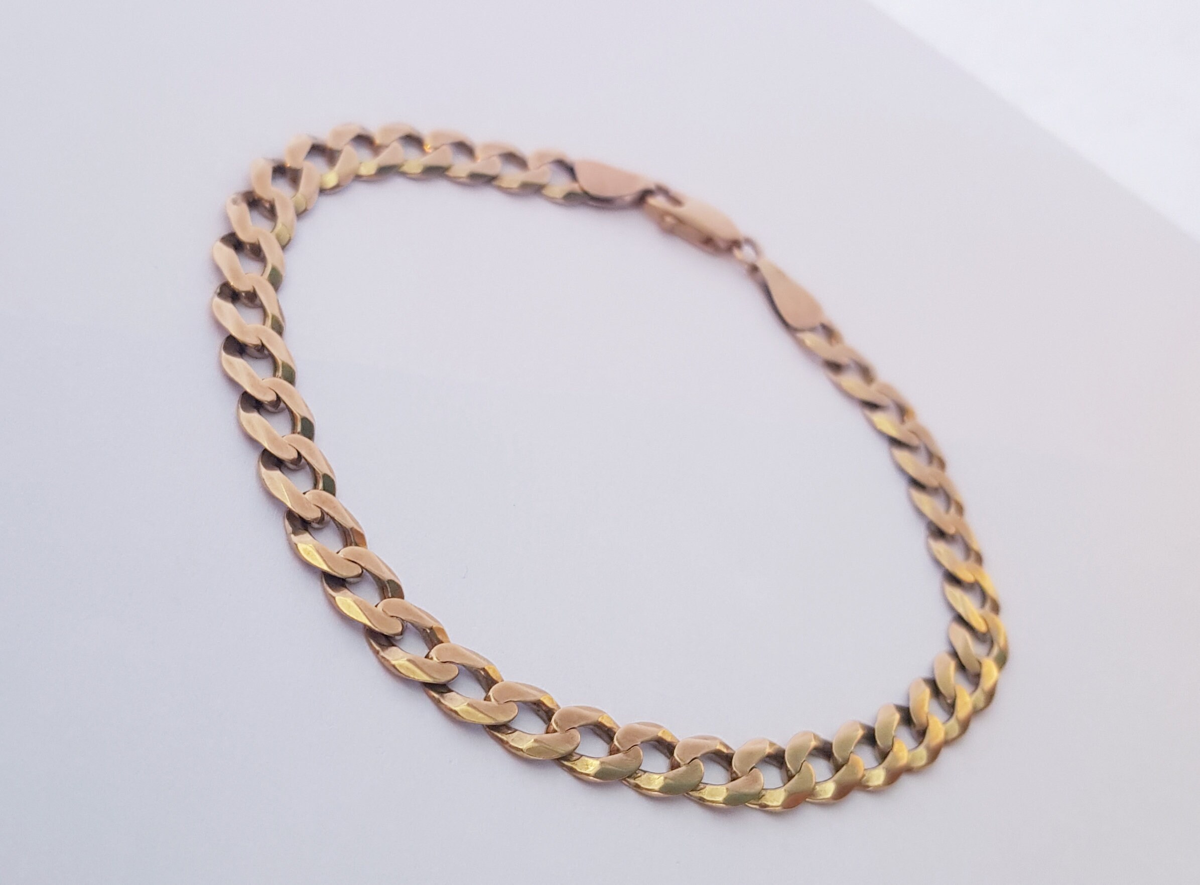 9ct Gold Curb Chain Bracelet. 8 1/4 