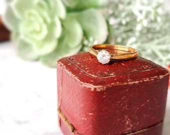 Vintage 9ct Gold & Cubic Zirconia Solitaire Ring.  Size O (EU 56) Free Resizing. Engagement Ring.