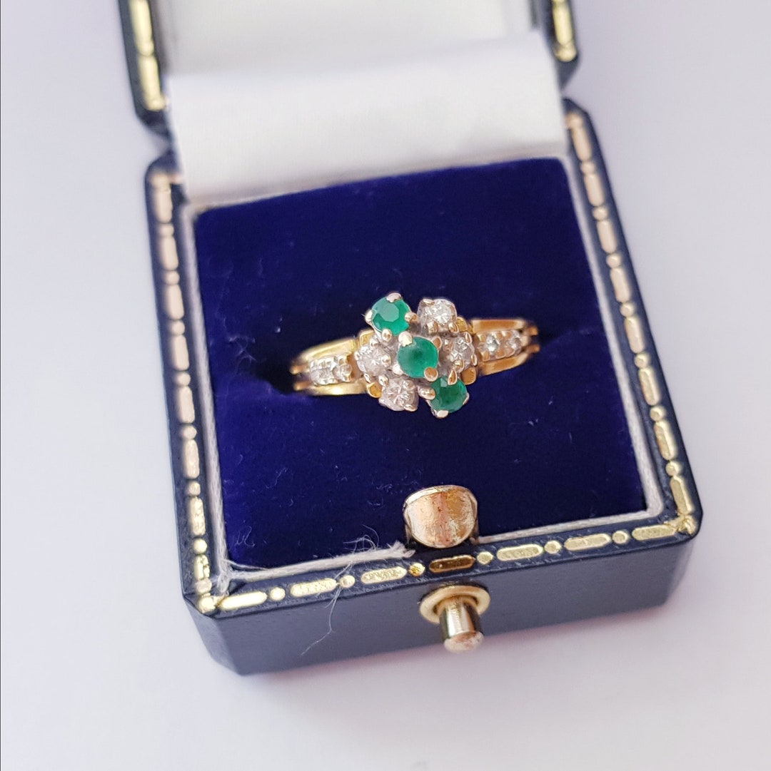 Vintage 18ct Gold, Emerald & Diamond Ring. Size M EU 54. Free Resizing ...