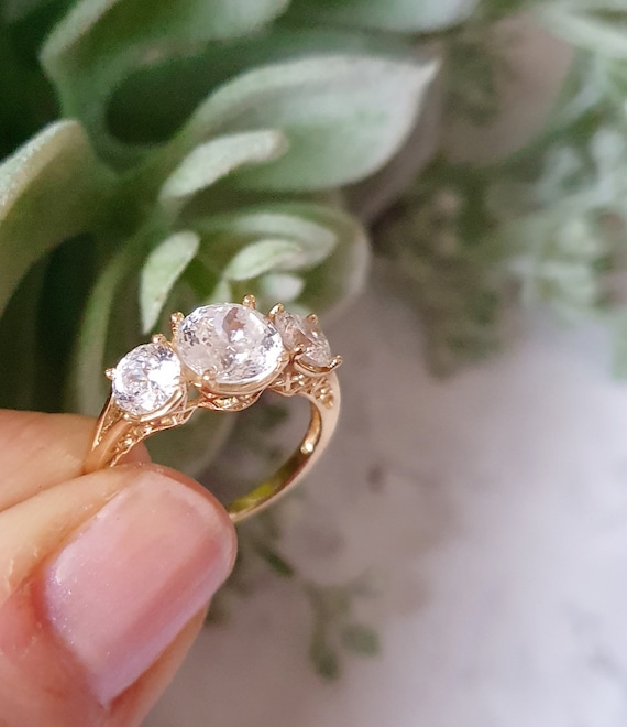 Vintage 14ct Gold Cubic Zirconia Trilogy Ring. Size M EU 54 Free