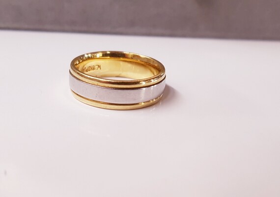 Platnium and 18ct Gold Band Ring. Size N (EU 55) Heavy Weight 8.4g