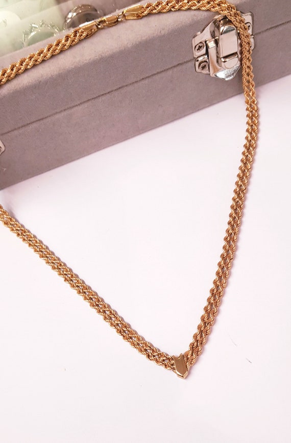 9ct or corde chaîne Chevron collier. longueur de 17 9ct or corde chaîne Chevron collier. longueur de 17