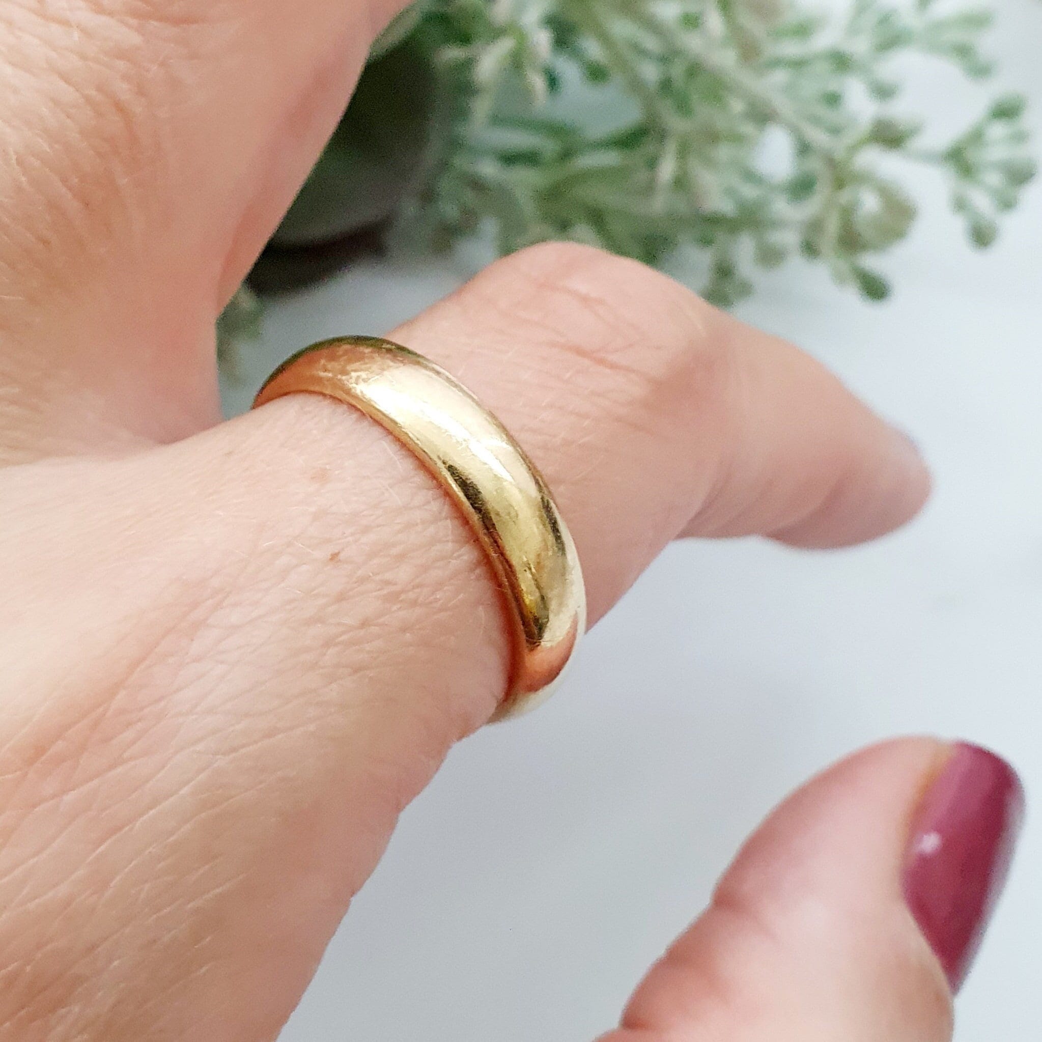 18ct gold wedding band online