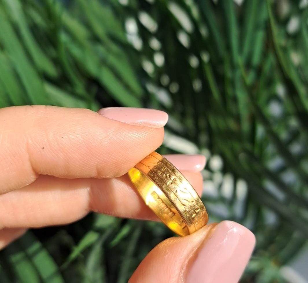 Vintage 22ct Gold Engraved Patterned 5mm Band Ring. Hallmarked Vintage 22ct Gold Engraved Patterned 5mm Band Ring. Hallmarked