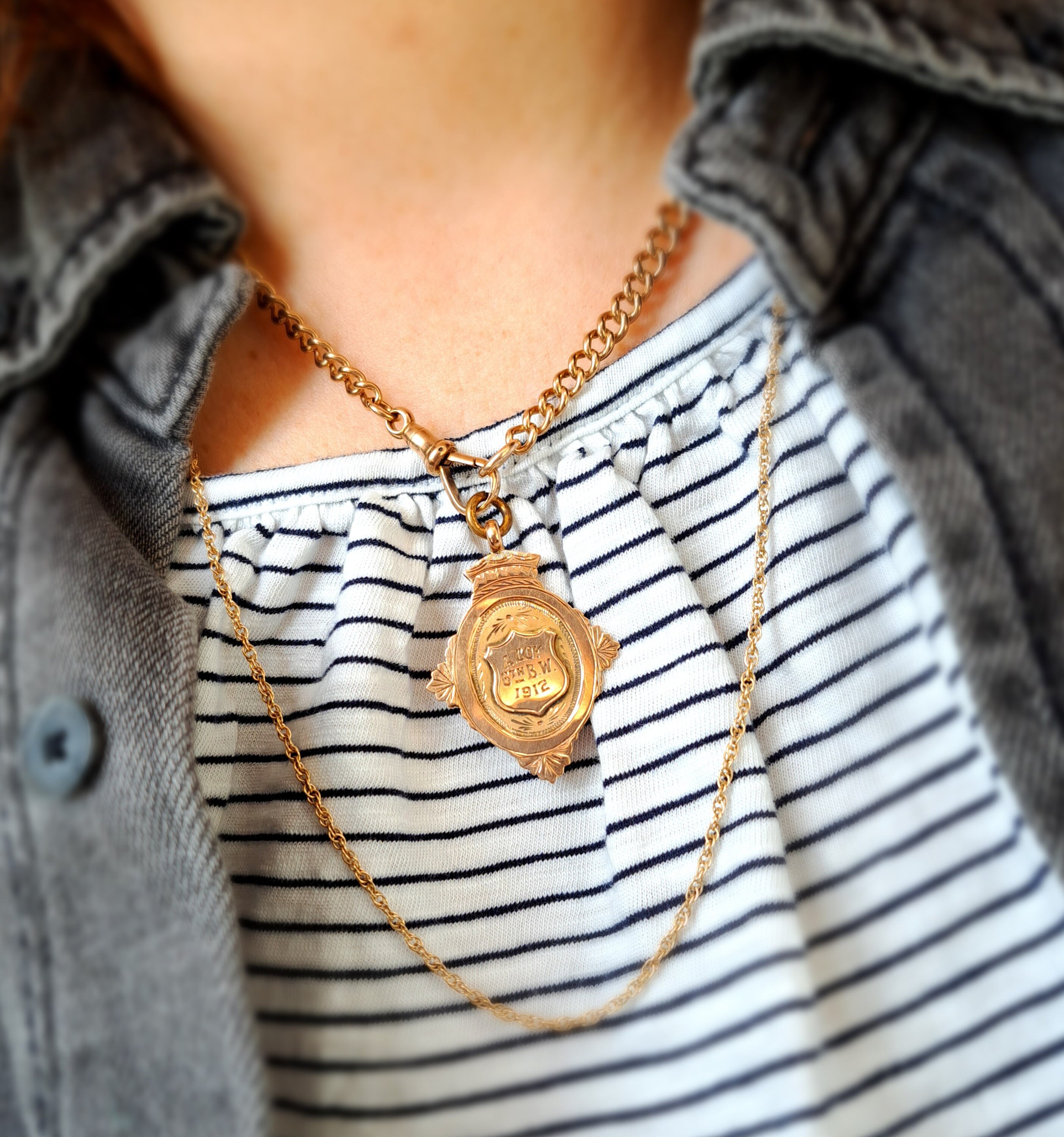 Antique 9ct Gold Medal Pendant. Hallmarked Birmingham 1912