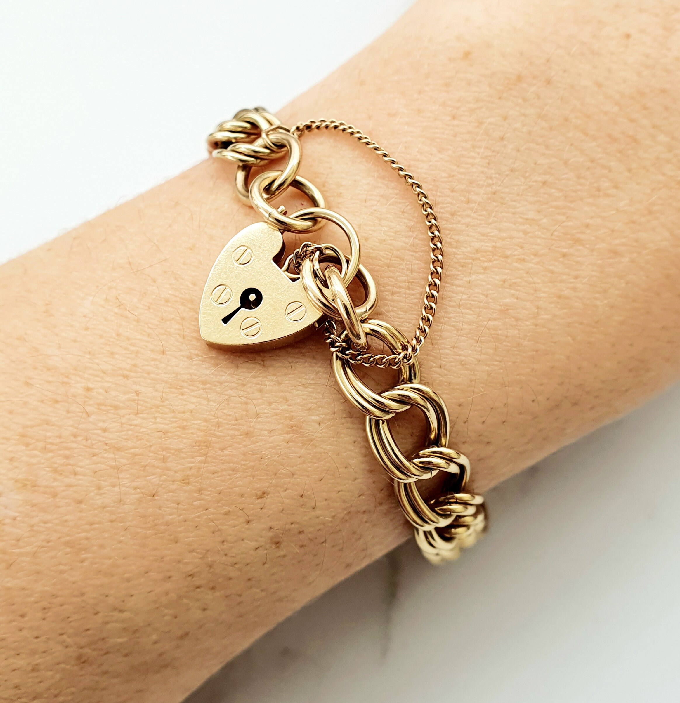 Vintage 9ct Gold Double Curb Heart Lock Bracelet. Solid 18.6g