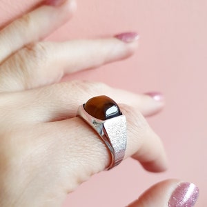 Vintage Sterling Silver & Tigers Eye Signet  Ring. Size T (EU 61).
