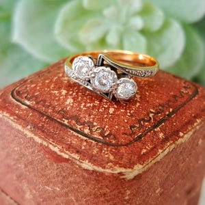 Antique 9ct Gold & Diamond Trilogy Band Ring. Size N (EU 55) Free Resizing. Hallmarked. Art Deco Jewellery / Jewelry. Wedding Proposal