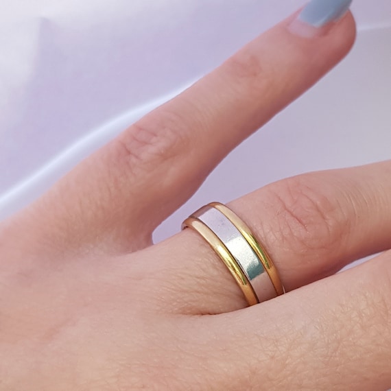 Platnium and 18ct Gold Band Ring. Size N (EU 55) Heavy Weight 8.4g