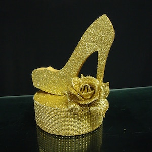 Decor gold Shoe on stand,Shoe Central decor,Central element on the table,decoration for the festive table,Sweet 16,Quinceanera Shoe
