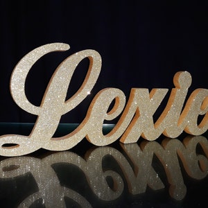 Espuma 3D con nombre personalizado con purpurina dorada, nombre de letras doradas, espuma de poliestireno, números 3D, letras grandes de espuma de poliestireno de pie, dulce 16 candelabros dorados