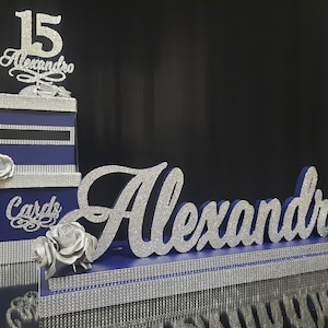 SET Sweet16 Candelabro espuma y Cardbox, Candelabro Quinceanera y tarjetas, Bar & Bat Mitzvah Candle Lighting Centerpiece, foto en color azul marino