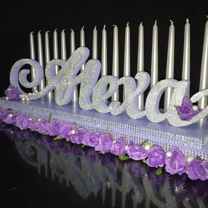 Candelabros de espuma doce 16 rosa, candelabros de lavanda, peça central de iluminação de vela floral Quinceanera e Mitzvah, isopor com nome 3D personalizado, letra de espuma