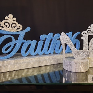 SET Sweet 16 Candelabro color espuma Zapato central en el soporte, Quinceañera dulce 15, Mitzvah Candle Lighting Centerpiece