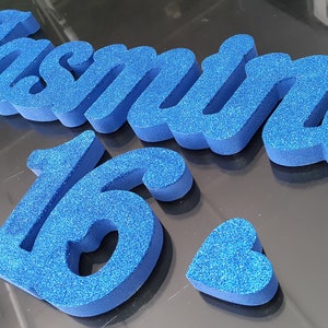 Dulce 16 candelabro, nombre personalizado real azul brillo espuma de poliestireno, bloque de nombre de letras azules reales, letras de pie libre, showe de bebé, nombre de espuma de poliestireno