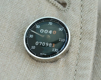 Personalised Car Speedometer Lapel Pin – Classic Car Gift