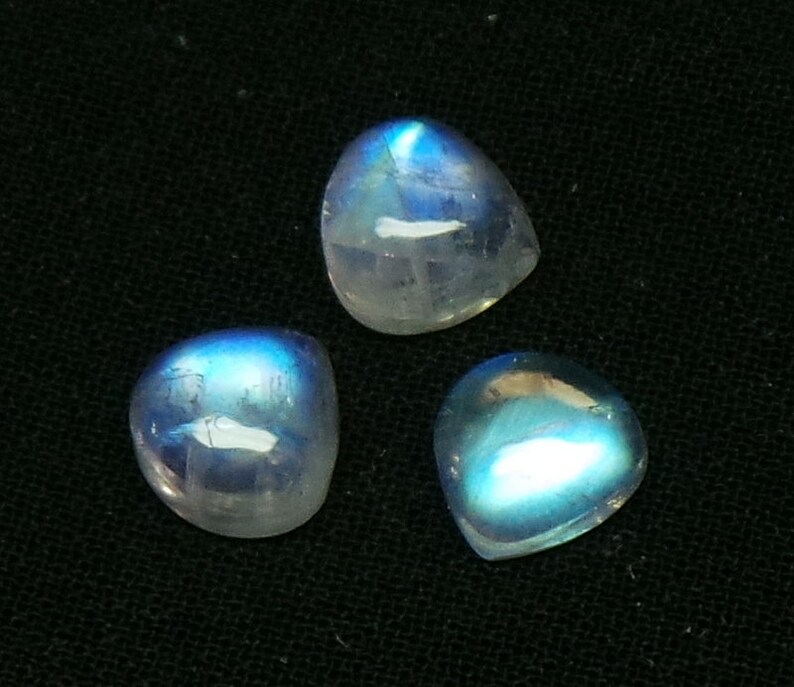 8x8 MM Blue Flash Moonstone 5 Psc AAA+++Quality Loose Gemstone Smooth Cabochons. Rainbow Moonstone Heart Lot Cabochon Lot Size